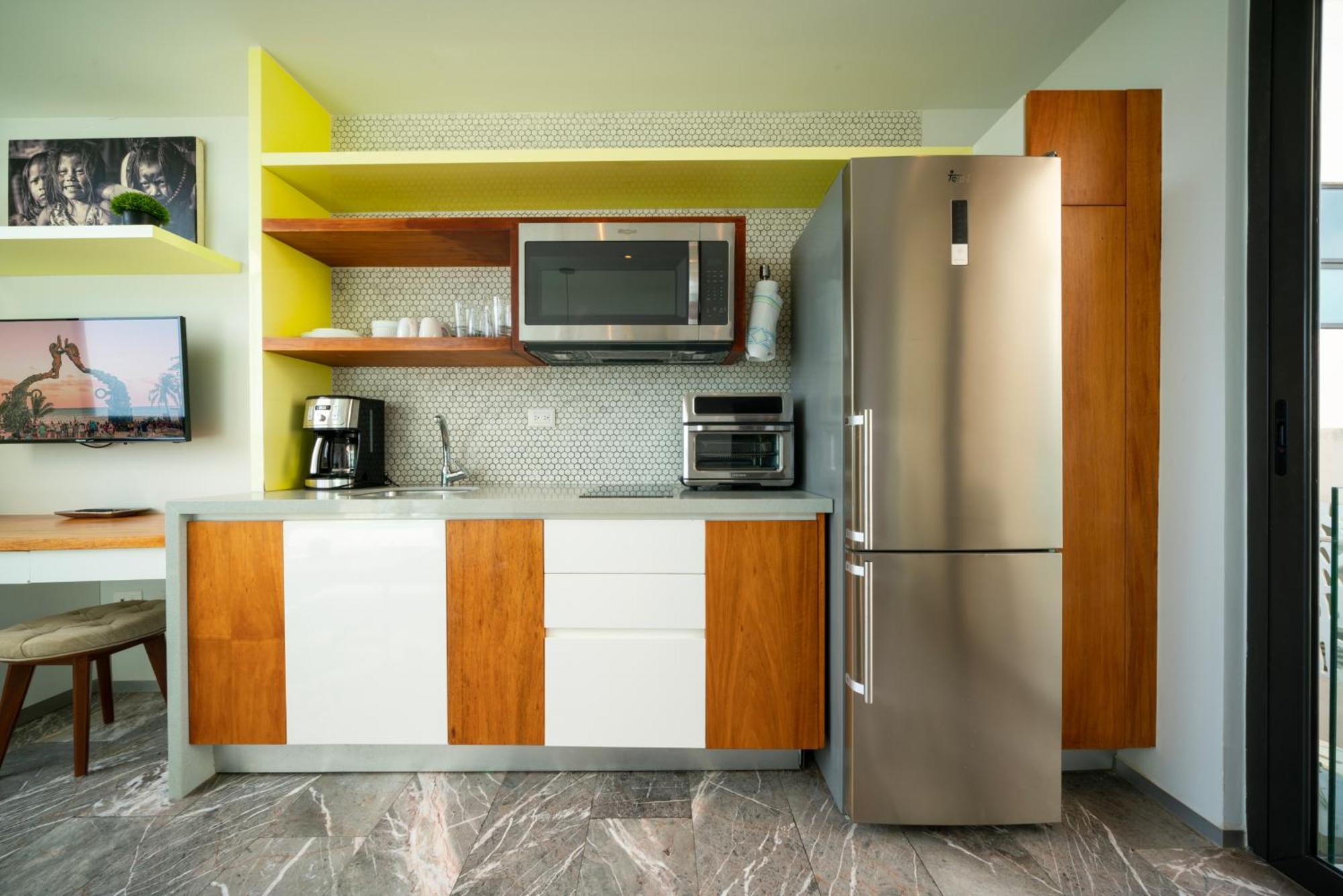 Beautiful Ocean View 2 Bedroom - Singular Joy Residences - Joy