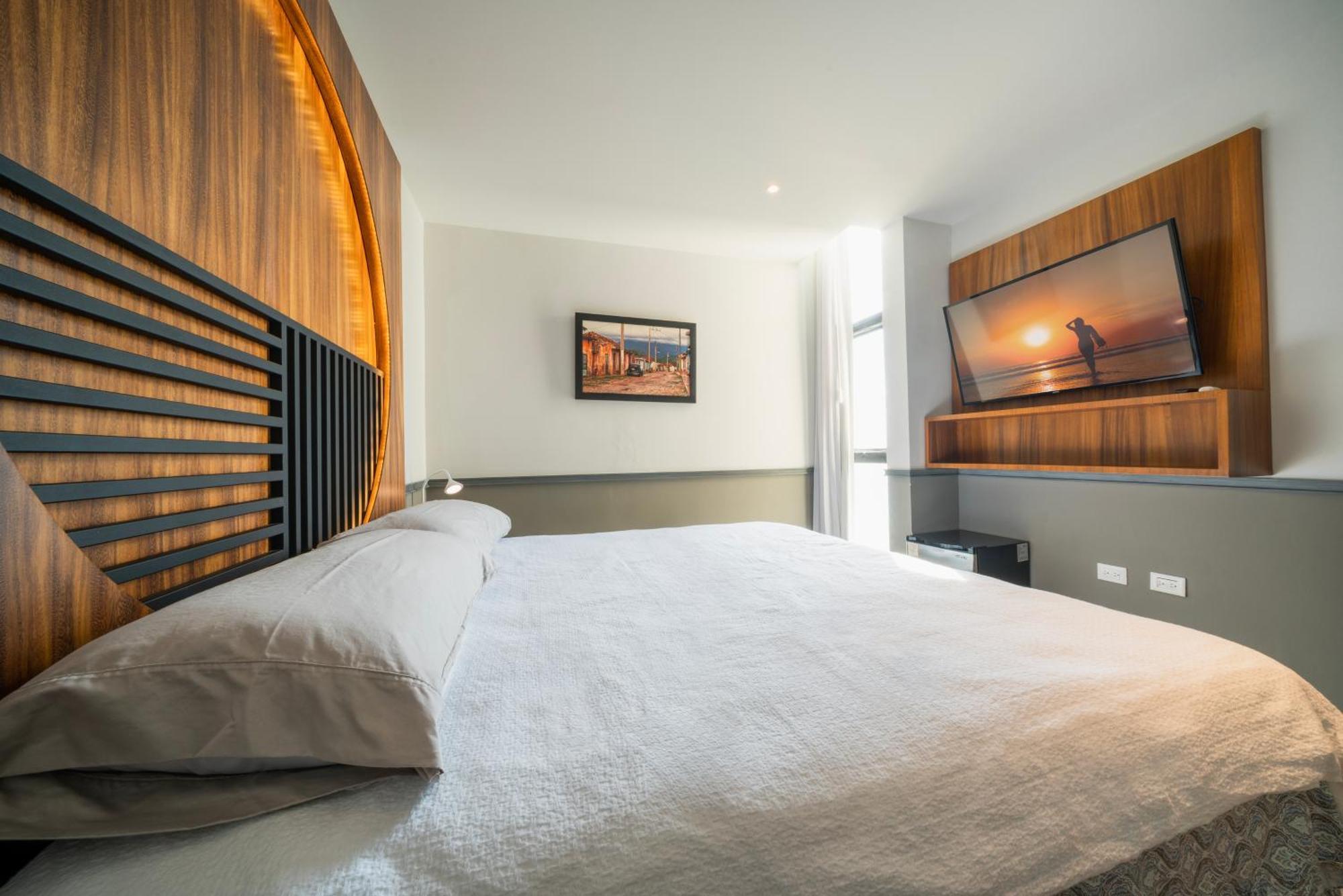 Beautiful Ocean View 2 Bedroom - Singular Joy Residences - Joy Apartamento